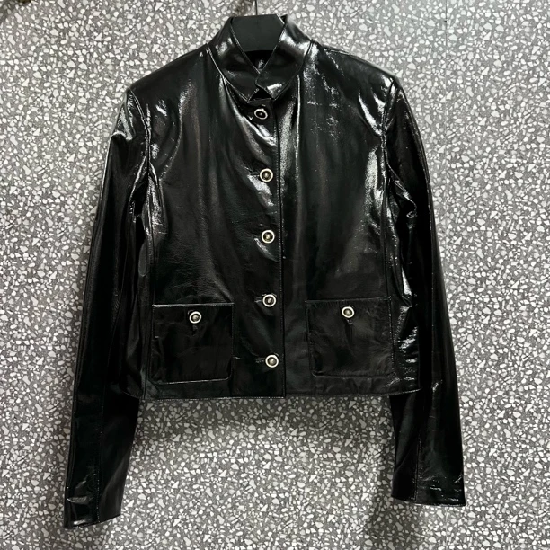 新新款小立领亮皮衣外套休闲晕染牛仔风