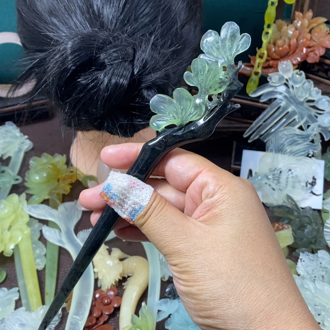 蛇纹石玉未镶嵌发饰