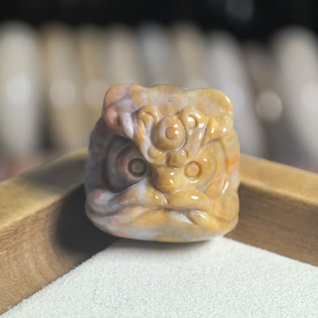 非金属珐琅手链 珊瑚醒狮手工雕刻挂坠