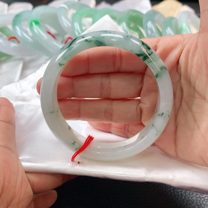 翡翠手镯未镶嵌58585757