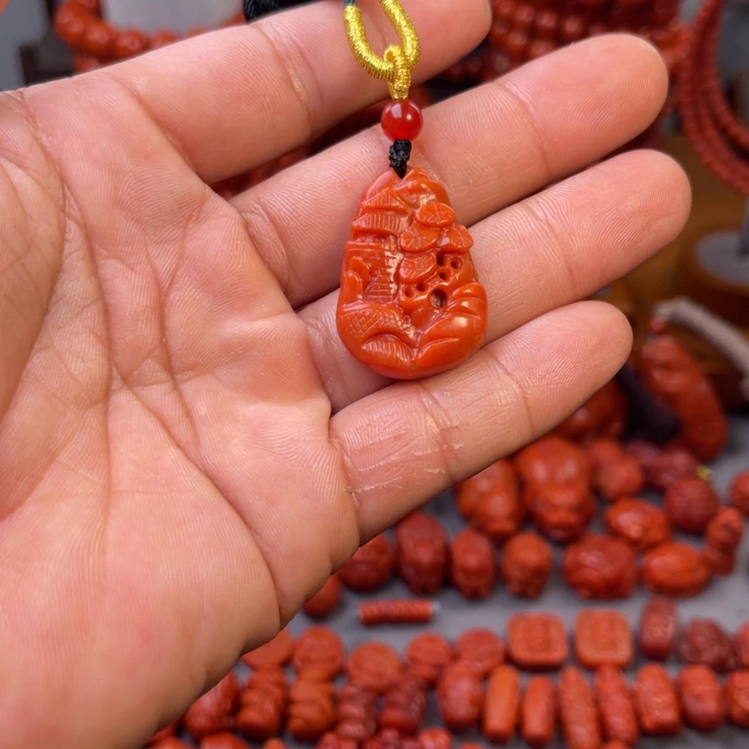南红玛瑙瓦西精工柿子红山水牌吊坠未镶嵌