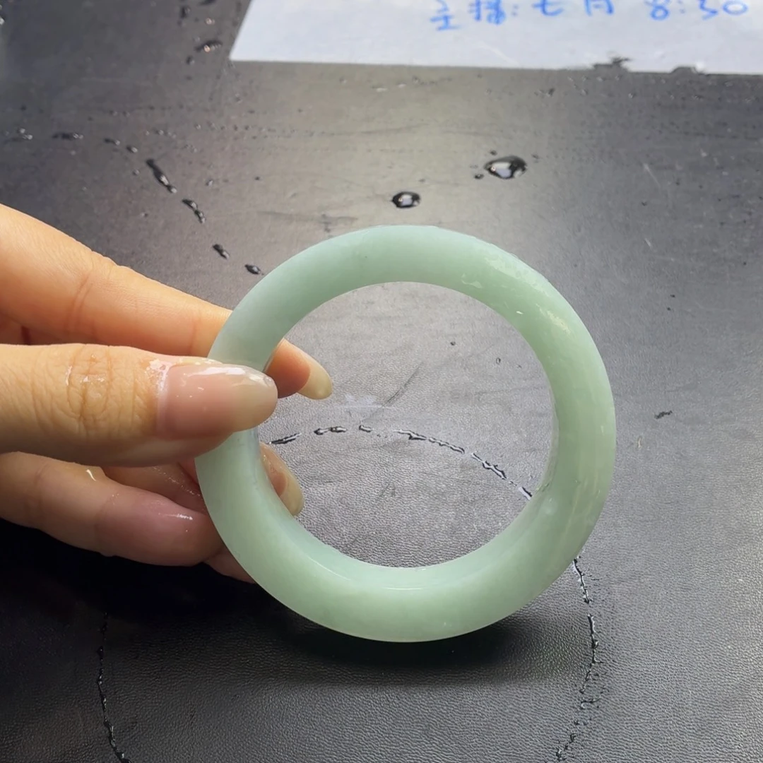 小***母定制翡翠未镶嵌翡翠手镯翡翠