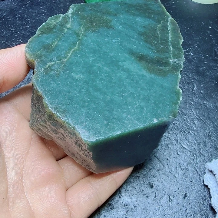 未镶嵌和田玉（糖玉）珠宝奇石