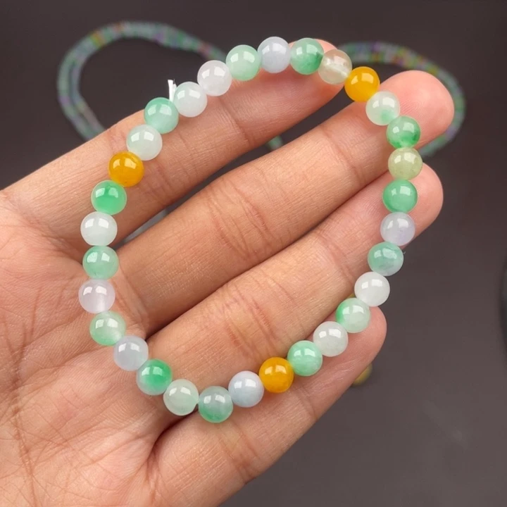 翡翠未镶嵌颈饰吊坠