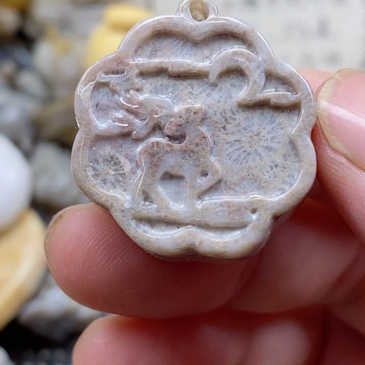 颈饰未镶嵌硅化珊瑚（珊瑚玉）小