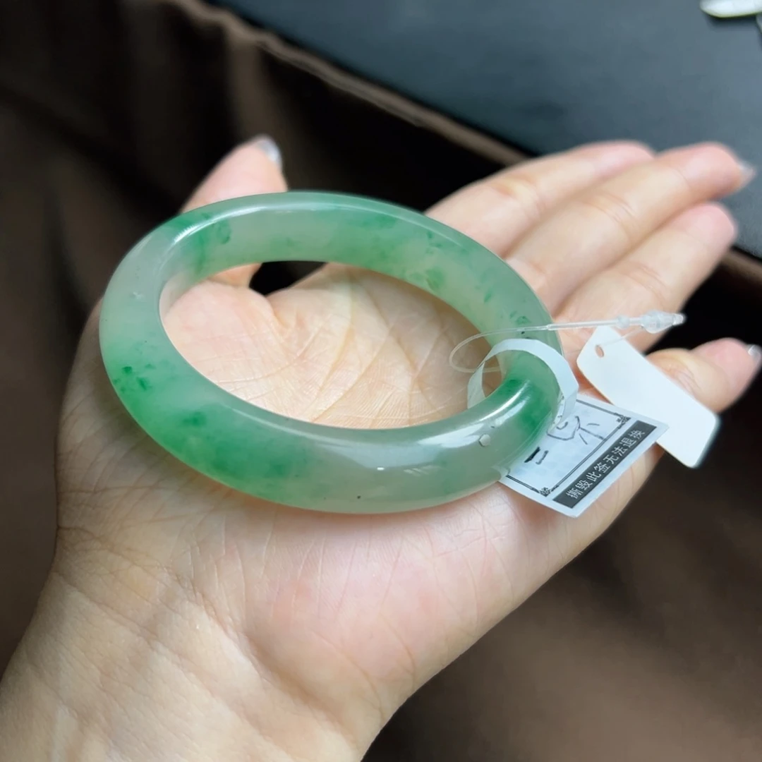 石英质玉手镯未镶嵌53.54