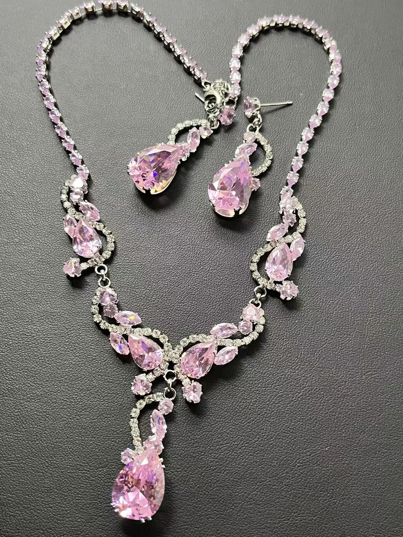 时尚轻奢饰品吊坠套装礼盒LXB113324