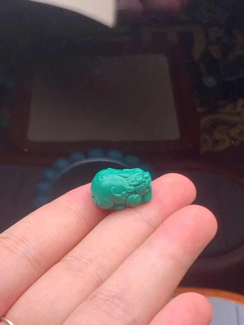 湖北原矿纯手工特色高瓷原石精工深绿色貔貅12x10x17mm【041】