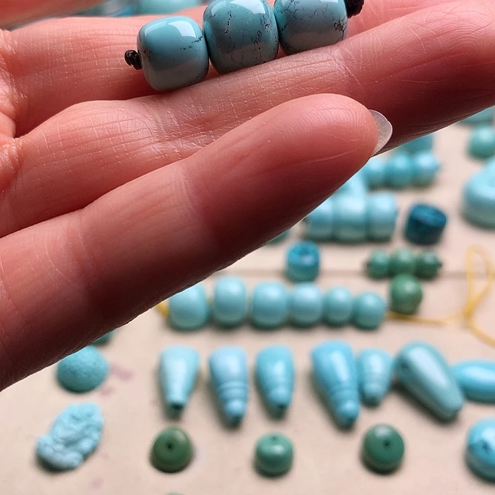 绿松石未镶嵌颈饰