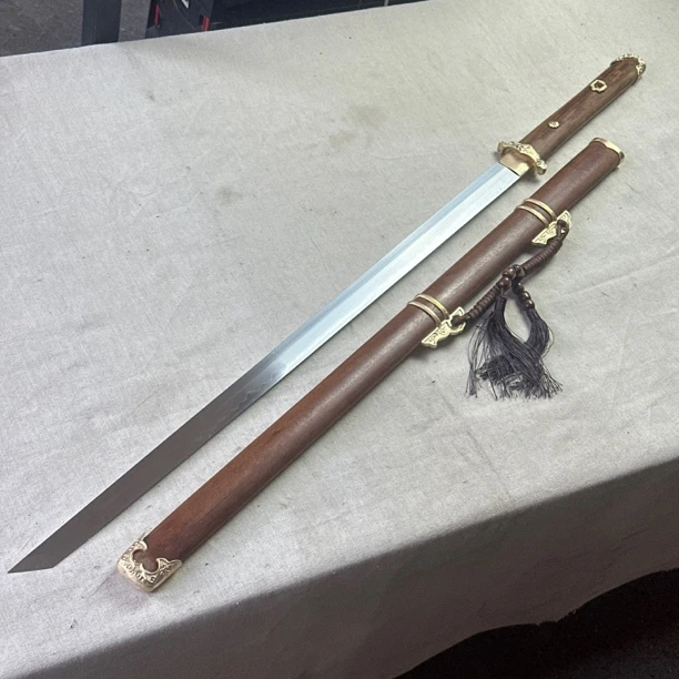 龙泉昊天/ 简装唐横刀T10烧刃龙凤檀头装未开刃