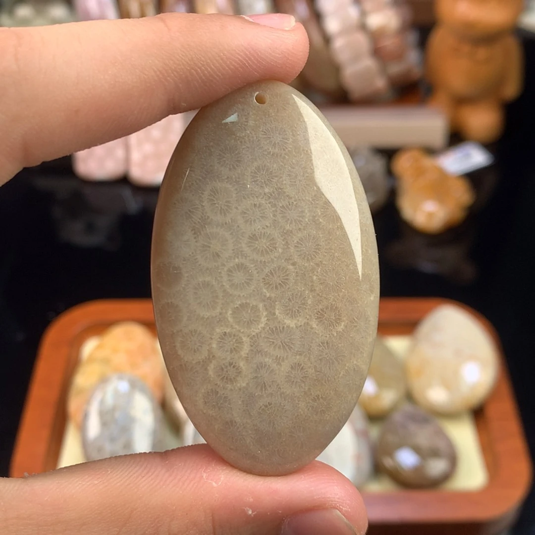 【闪购商品】硅化珊瑚（珊瑚玉）未镶嵌颈饰1号开播福利10米