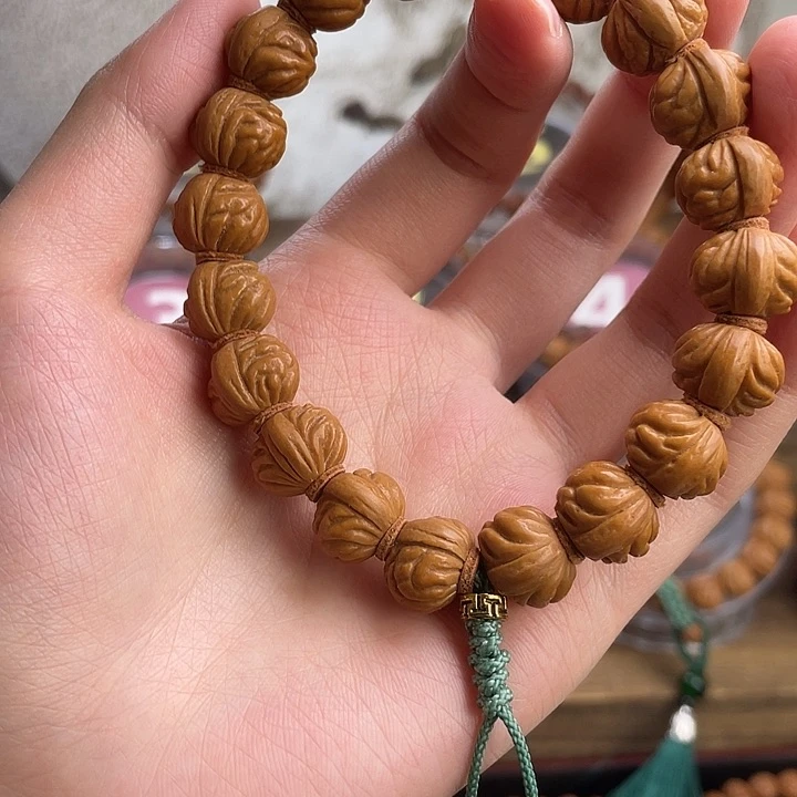 文玩核桃吊坠14小金豆