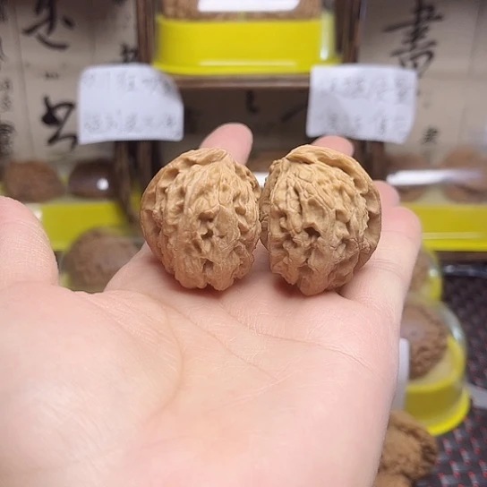 文玩核桃吊坠半璧