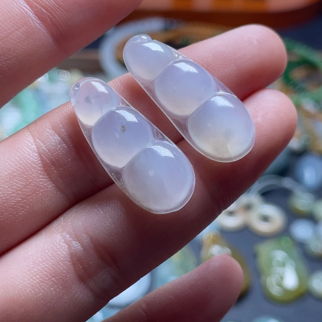 颈饰未镶嵌翡翠翡翠（有纹）