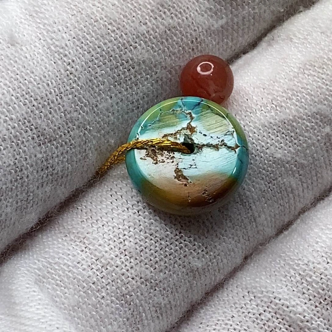 南红玛瑙未镶嵌珠宝奇石