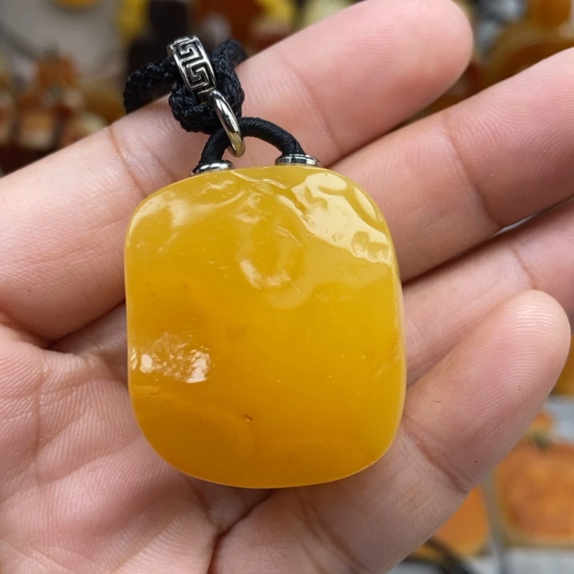 【闪购商品】琥珀颈饰未镶嵌