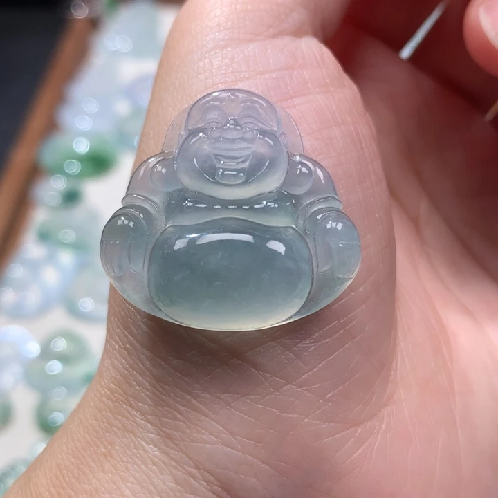 翡翠未镶嵌颈饰冰种大佛公