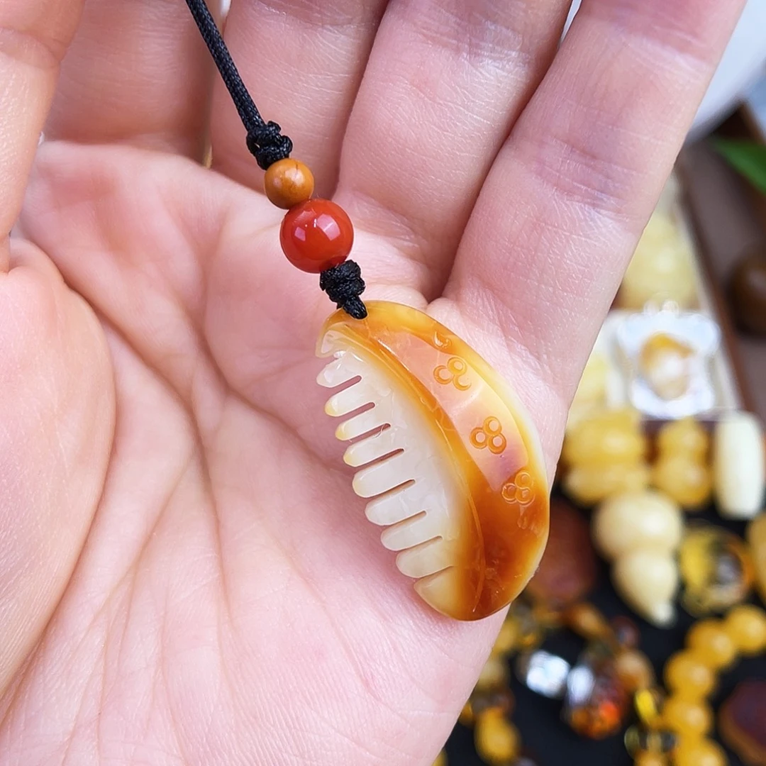 未镶嵌琥珀珠宝奇石