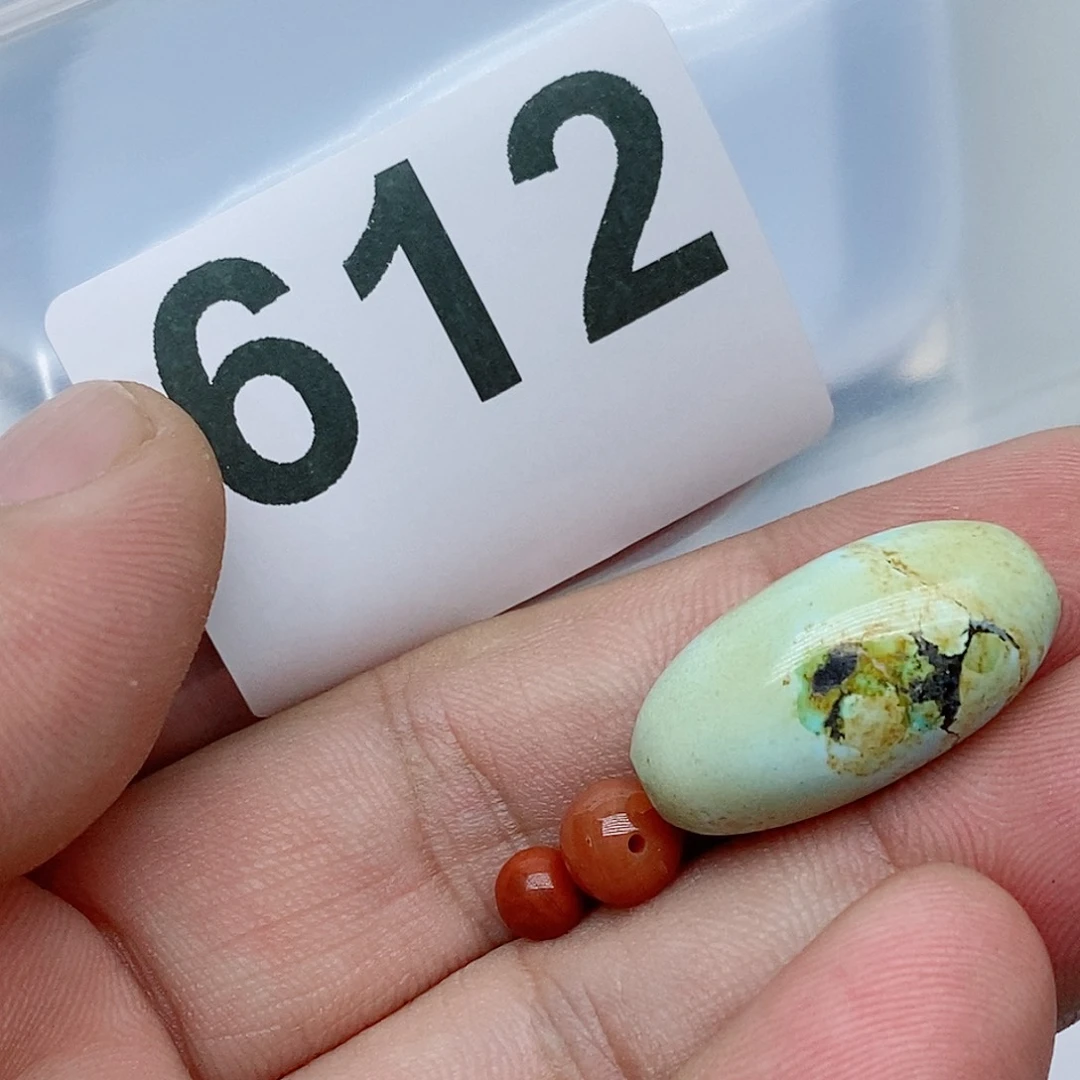 南红玛瑙未镶嵌珠宝奇石