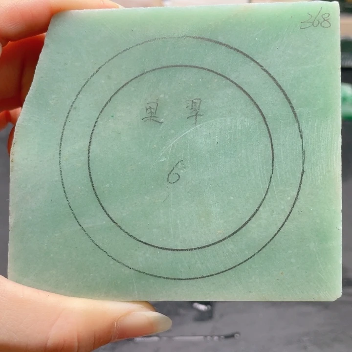 石英质玉未镶嵌手镯定制