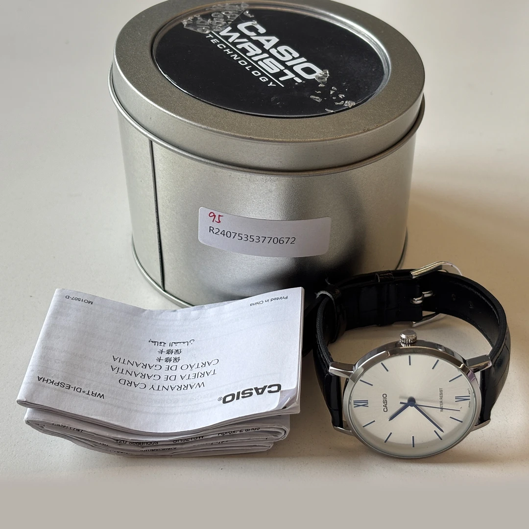 95新 Casio/卡西欧 DRESS系列大表盘石英机芯真皮表带银色表盘