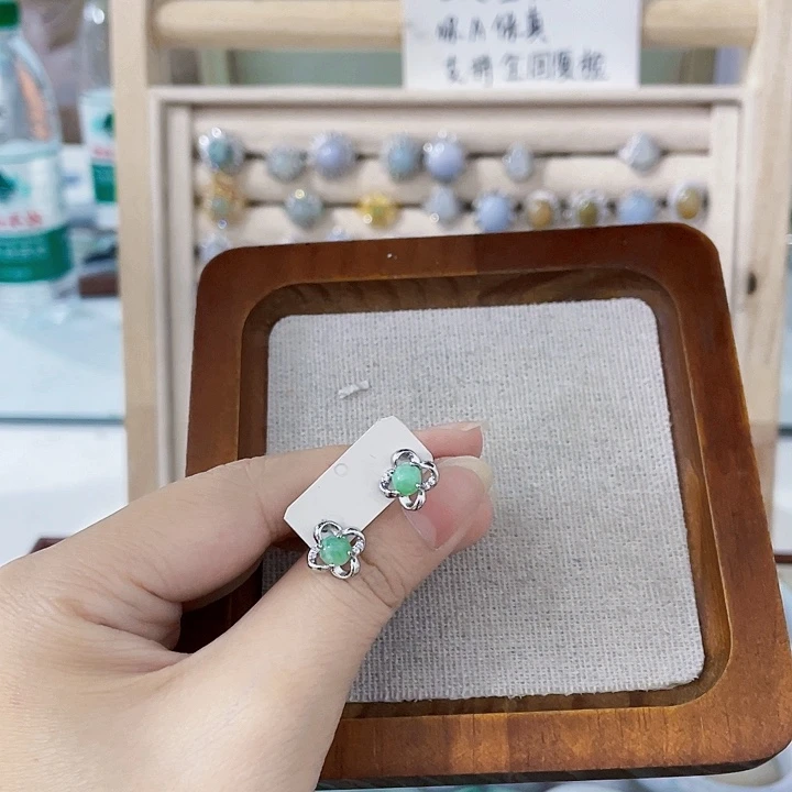 翡翠未镶嵌颈饰天然翡翠Ａ货