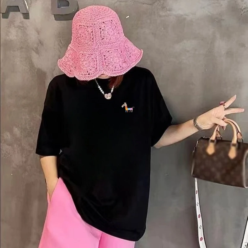 【刺绣】《马上有钱》98761纯棉T恤男女同款微落肩百搭短袖