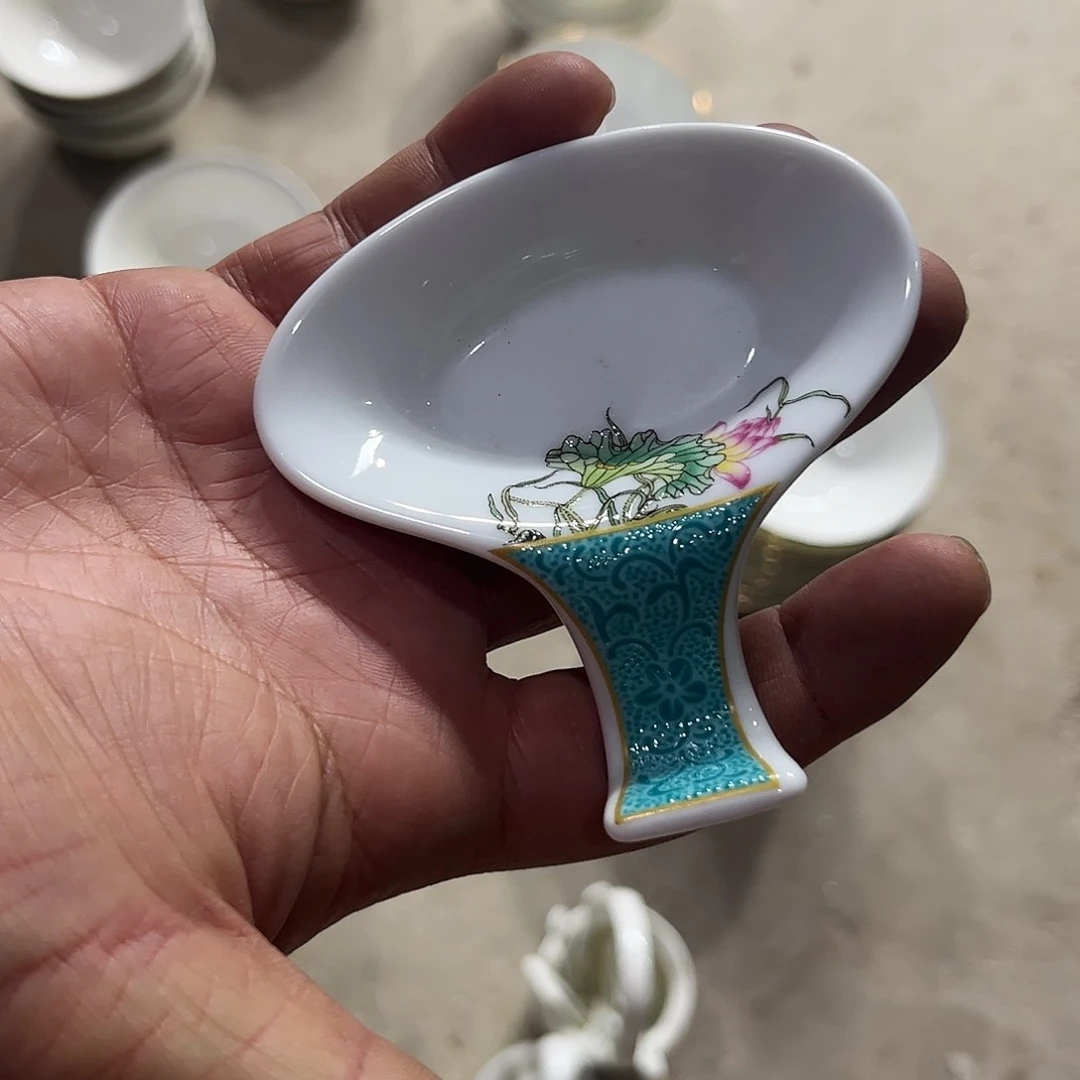 瓷片?****?筷子架六个微瑕