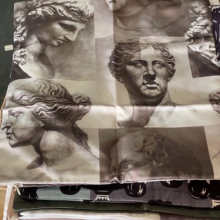 陶瓷花瓶部分（微瑕）1