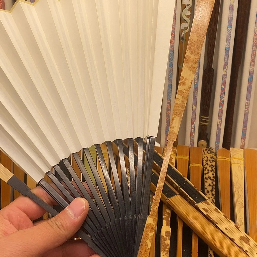 扇子P****t677646887678987899