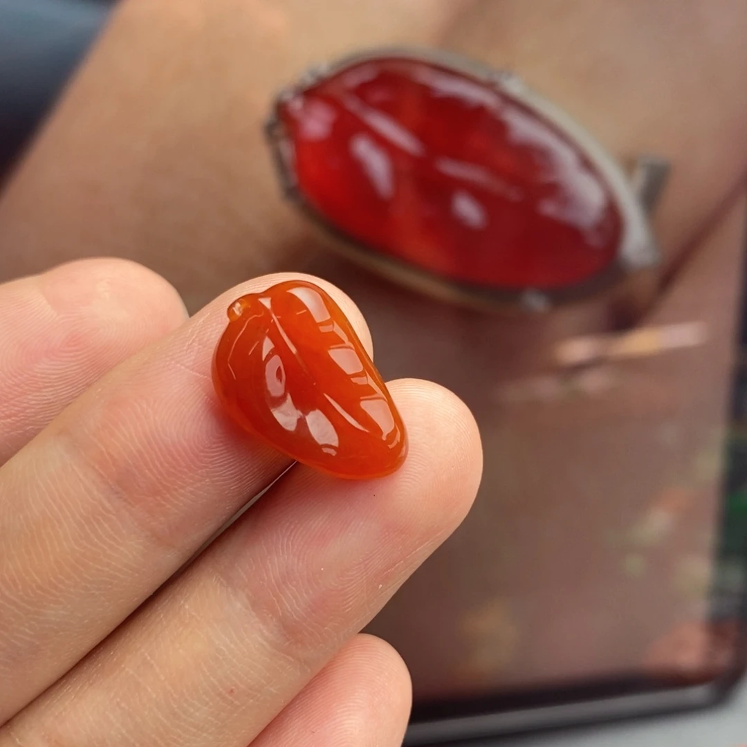 未镶嵌定制翡翠  红翡