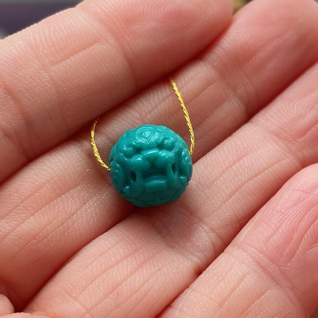 绿松石颈饰未镶嵌