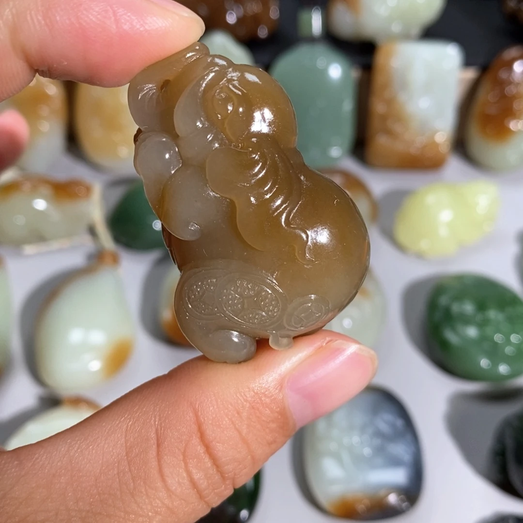 颈饰未镶嵌和田玉