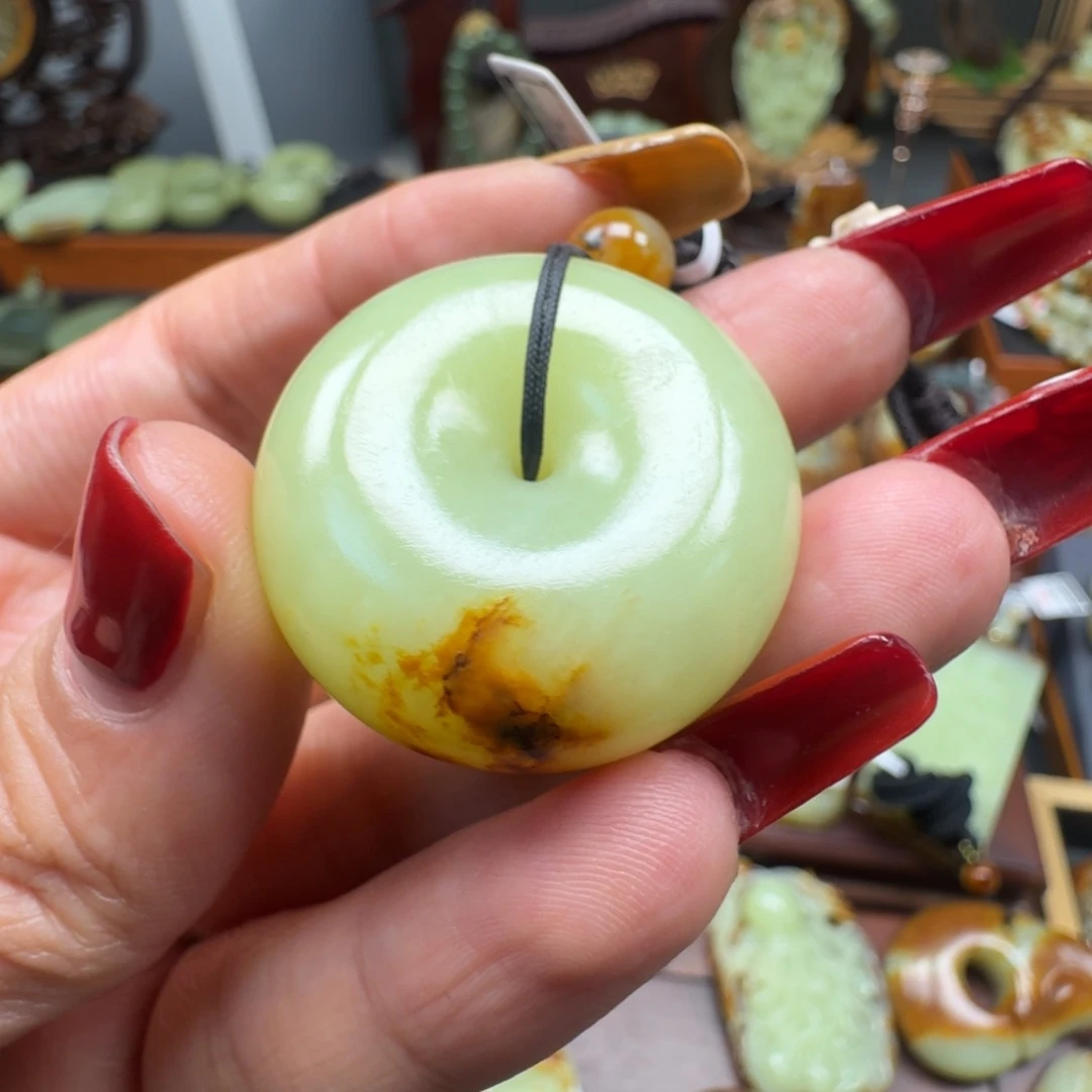 岫岩河磨玉（透闪石质玉）未镶嵌挂件