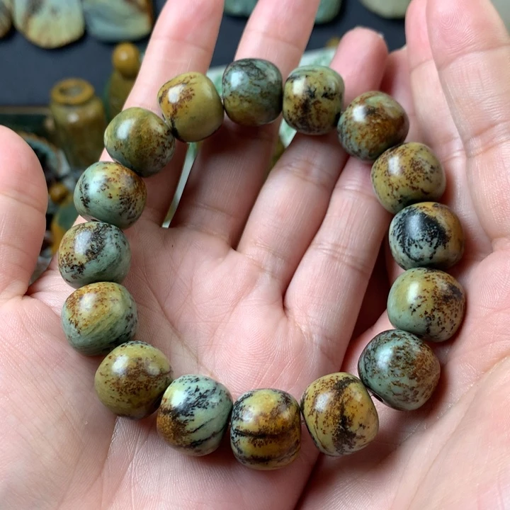 岫岩河磨玉（透闪石质玉）手串未镶嵌释*愚