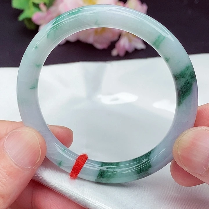 翡翠手镯未镶嵌55.8圈