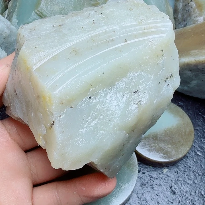 未镶嵌和田玉（糖玉）珠宝奇石