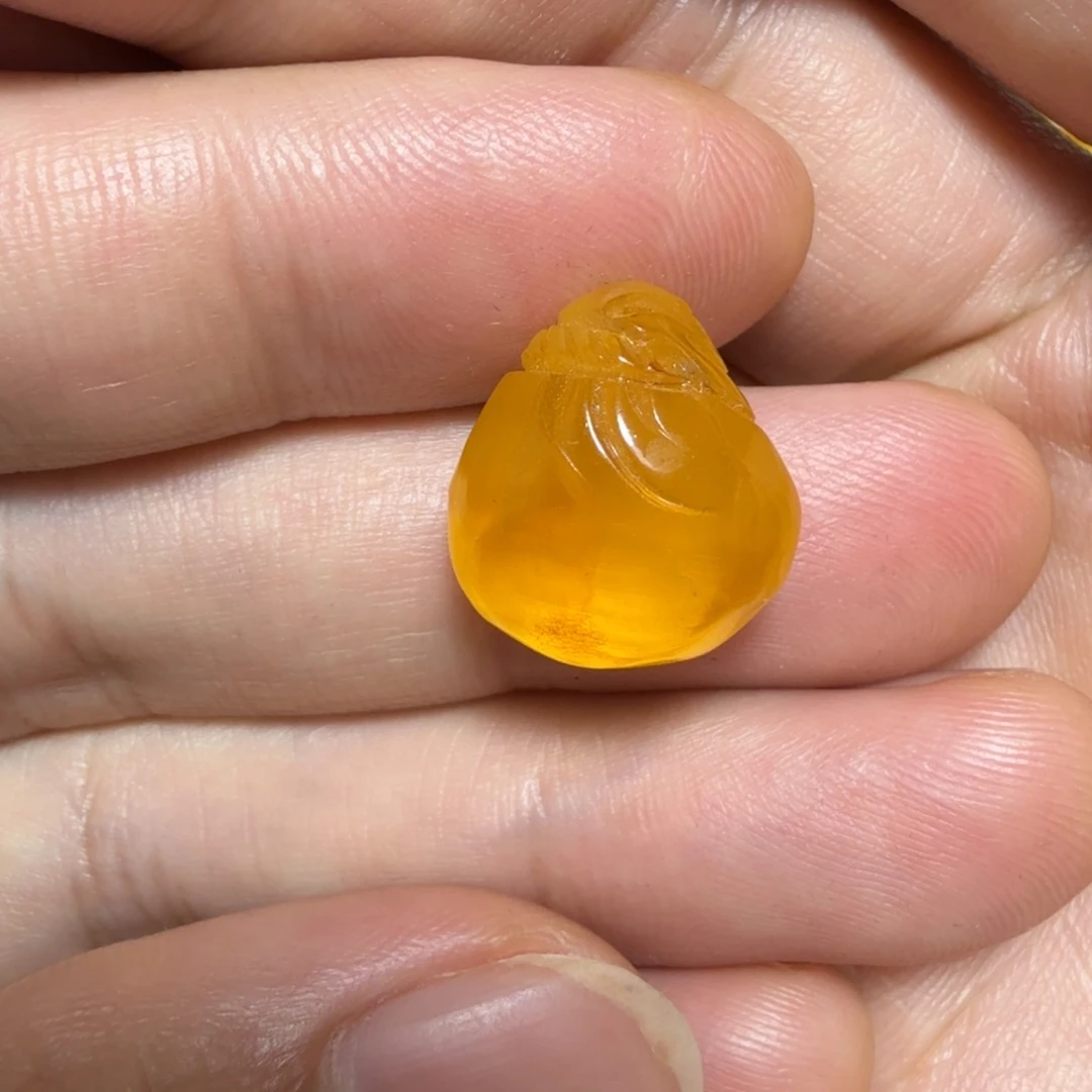 琥珀未镶嵌裸石成品