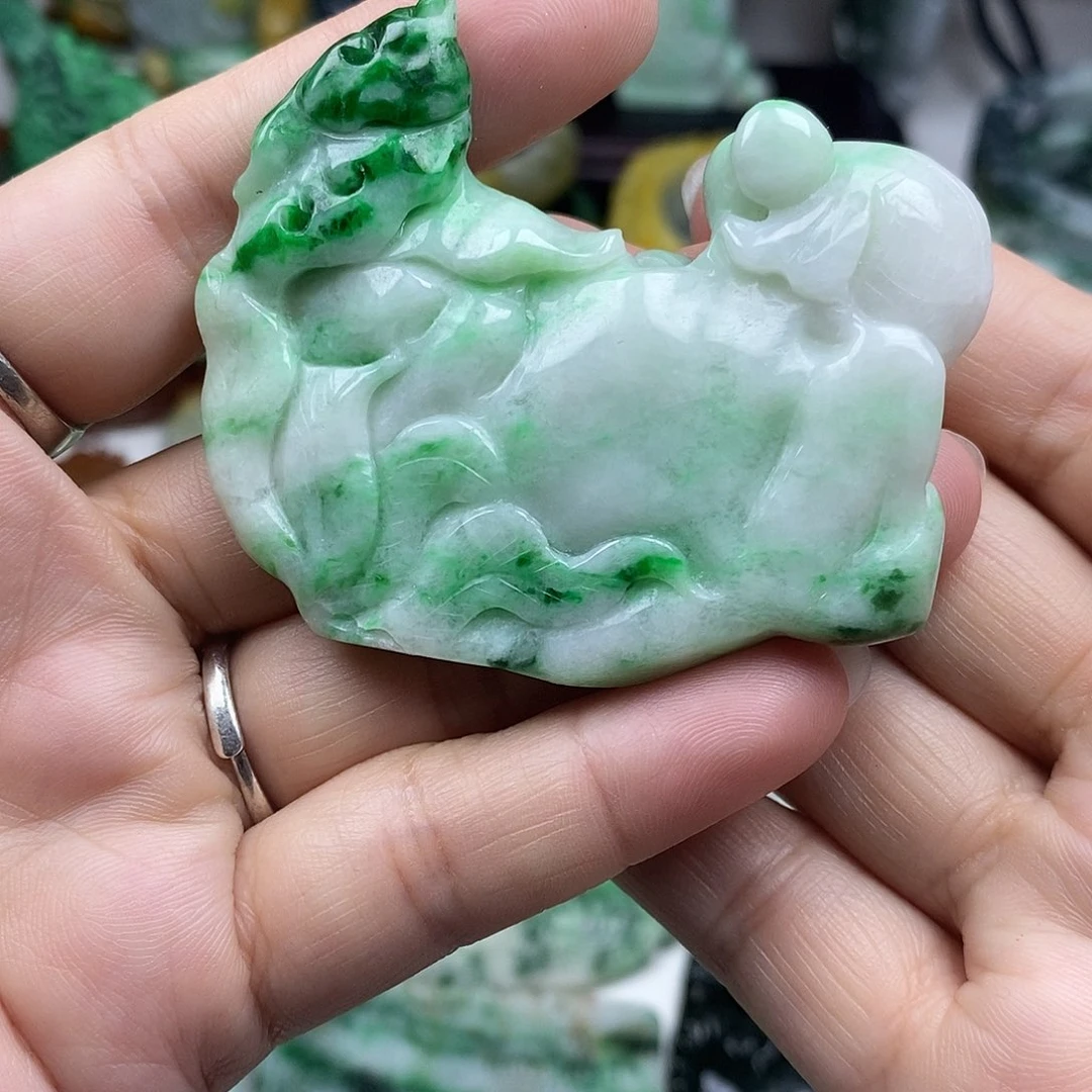 颈饰未镶嵌翡翠牌子