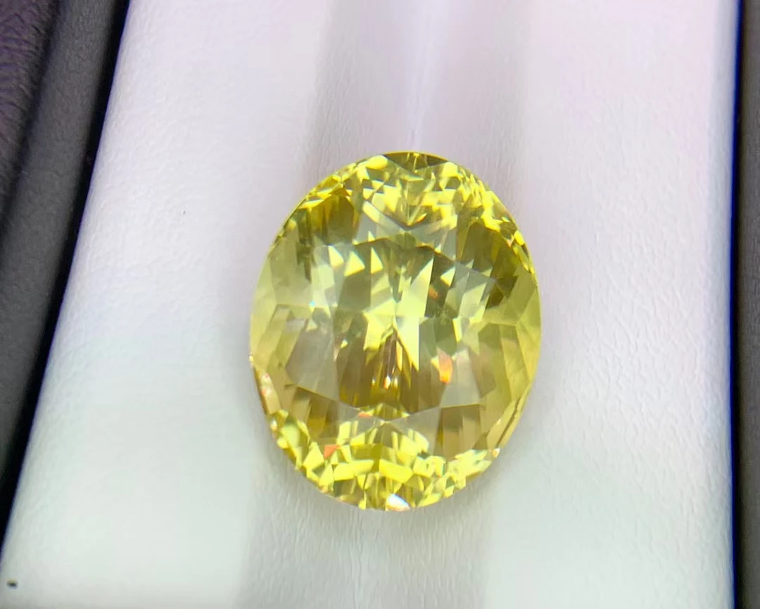 20.87克拉天然精品无烧黄蓝宝  GRS证书