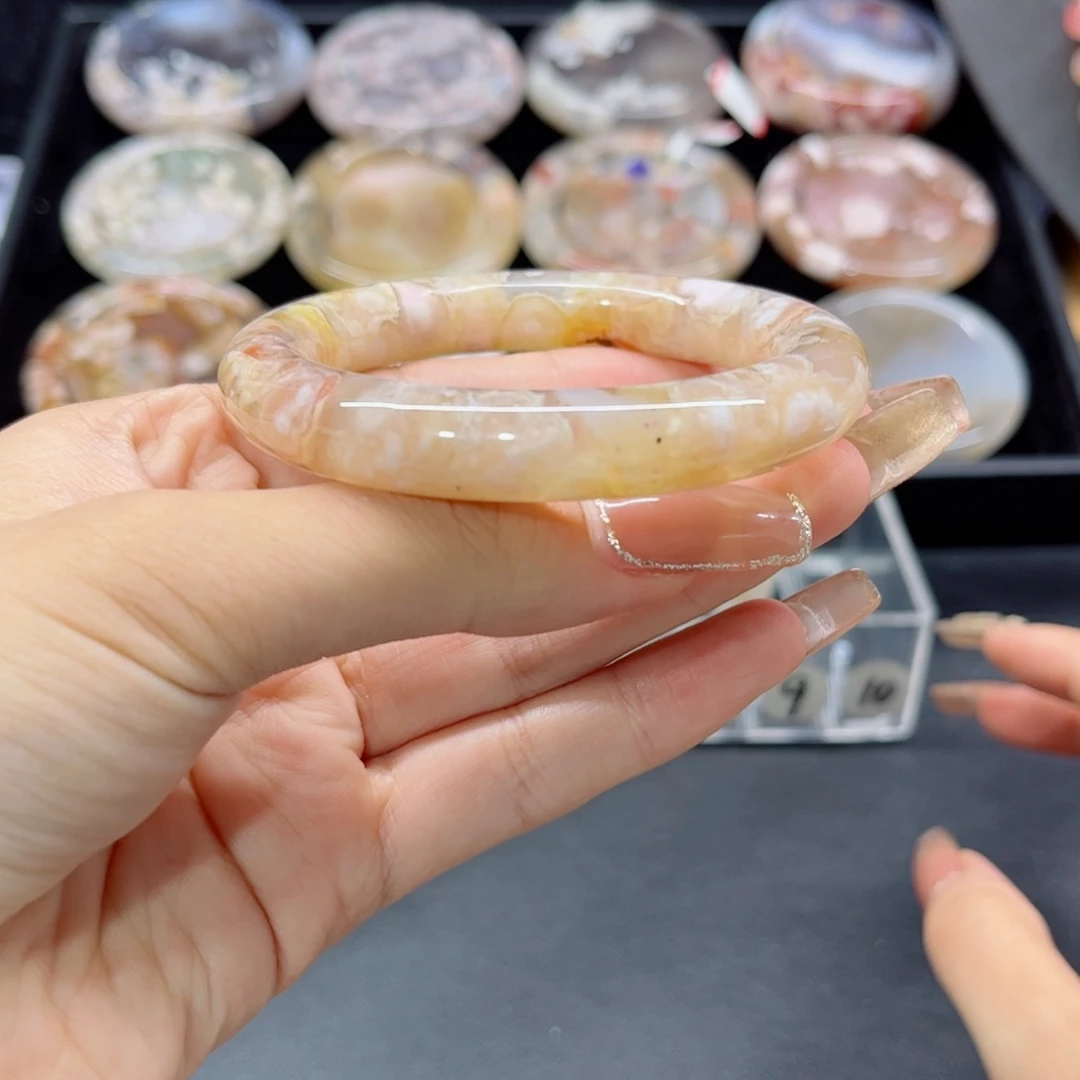 玛瑙/玉髓手镯未镶嵌5354