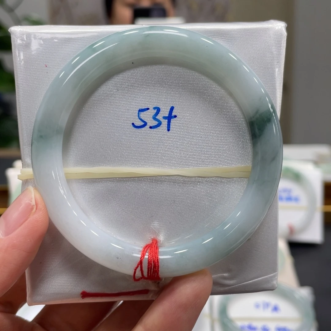 翡翠未镶嵌手镯翡翠