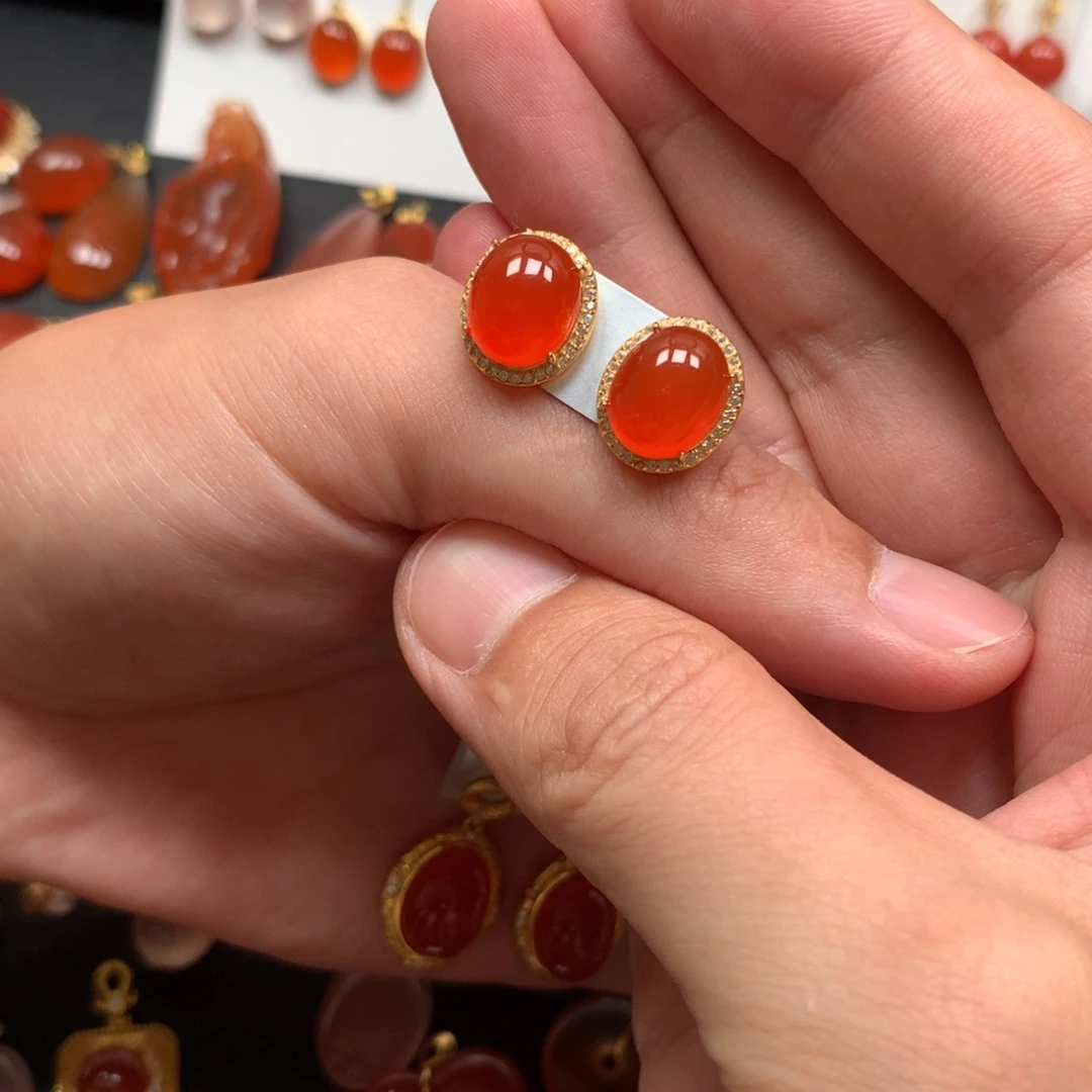 南红玛瑙未镶嵌颈饰