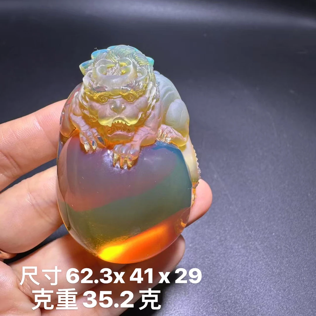 缅甸天然琥珀蓝珀大师工雕刻件貔貅挂件吊坠