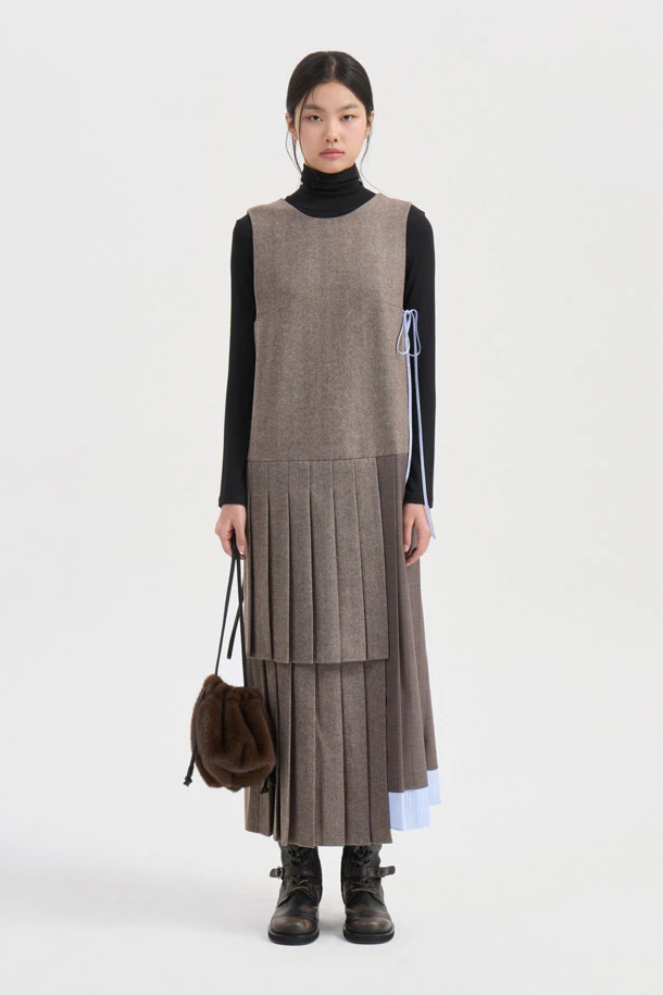 闪闪兒 元 LU*CKY CH*UETTE 不规则拼接秋冬款连衣裙20029