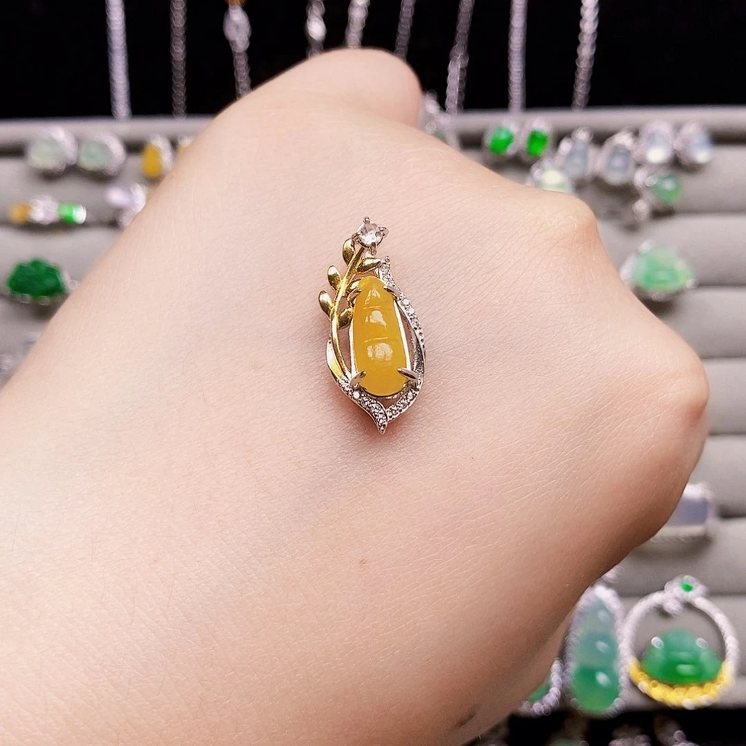 翡翠银S925镶嵌颈饰豆子