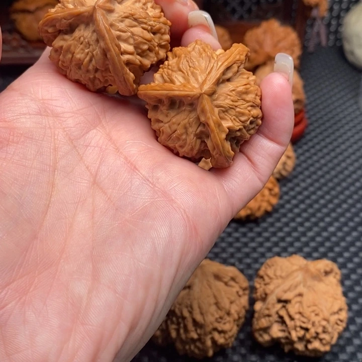 文玩核桃吊坠聚**！盘山