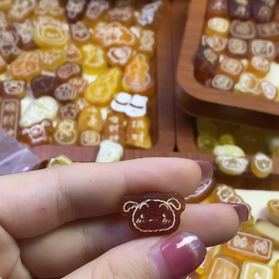 琥珀未镶嵌珠宝奇石原皮