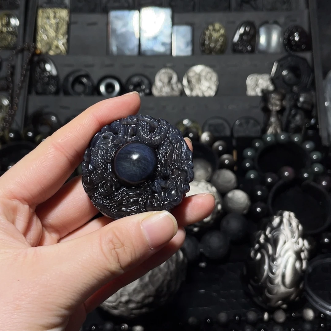 D***e黑曜岩未镶嵌珠宝奇石