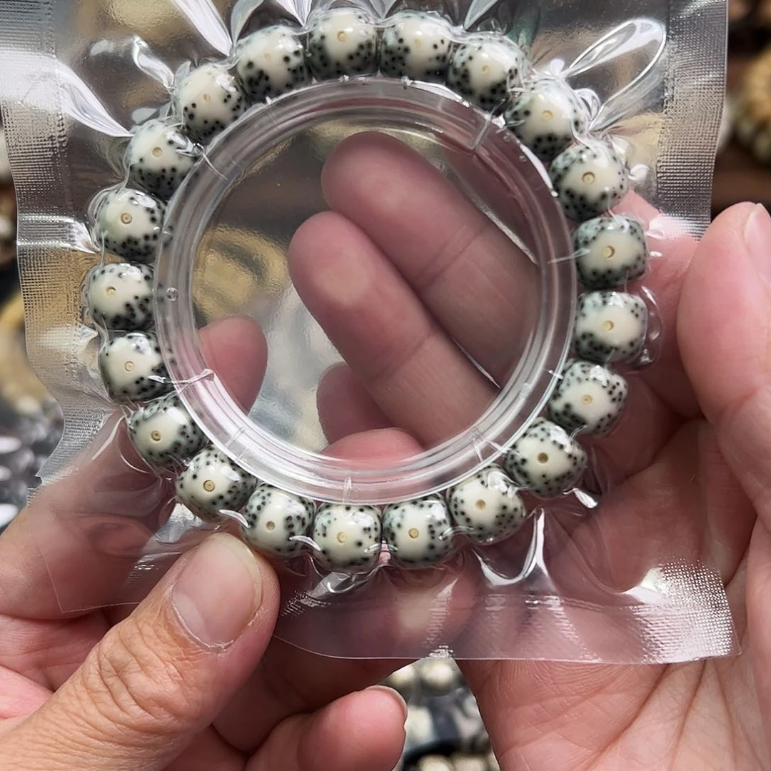 星月菩提手串小*菜星月菩提手串石玉料